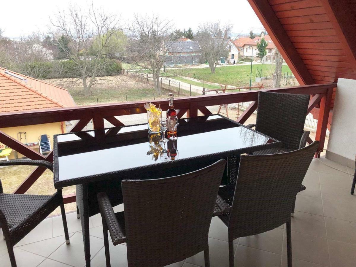 Rege Apartman Alsóörs Dış mekan fotoğraf